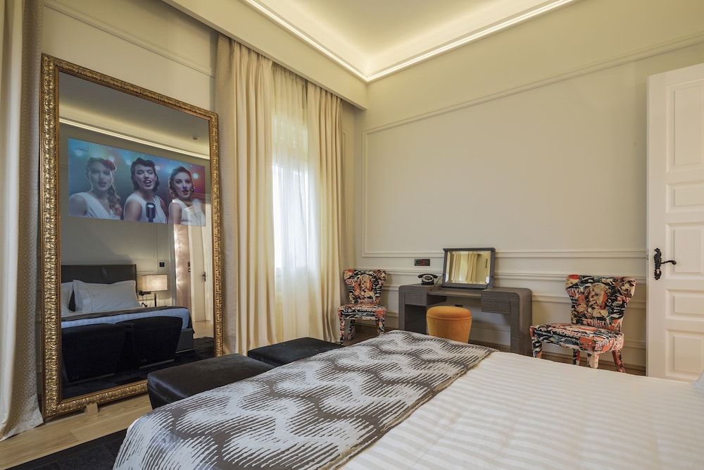 3sixty Hotel Suites 17/50