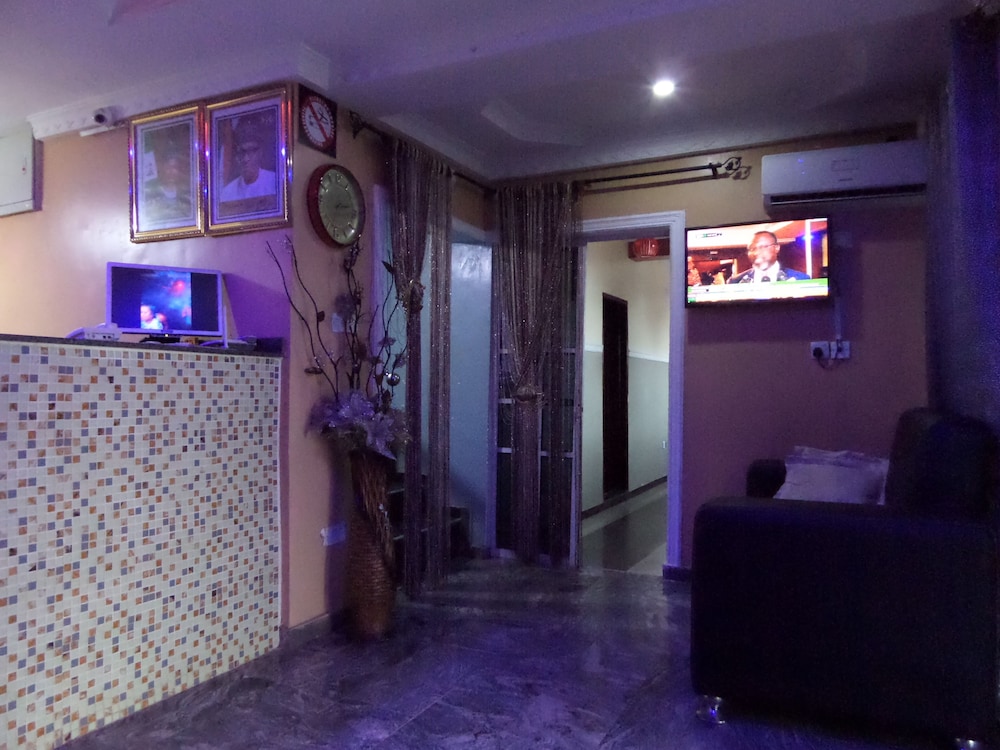 Jimson International Hotel And Suites 3/21