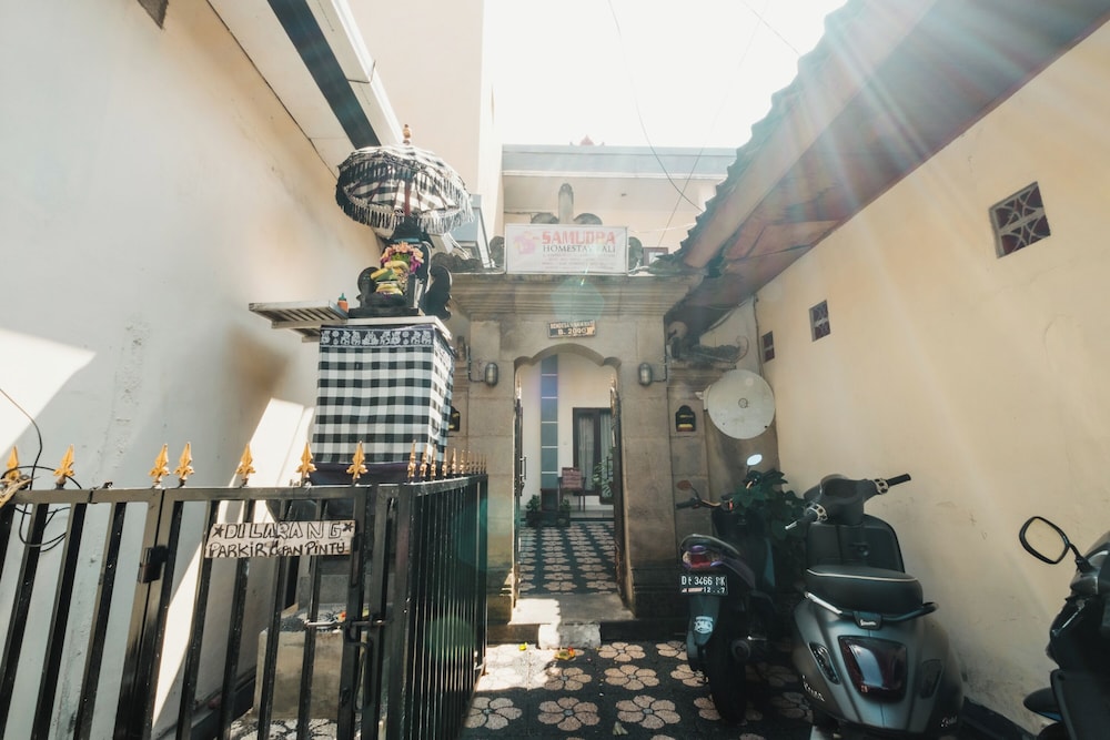 Samudra Homestay 4/21