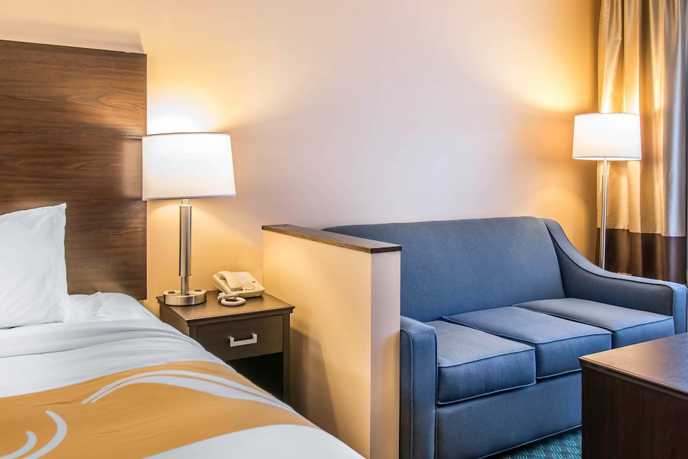 Quality Inn & Suites Houghton Downtown 19/50