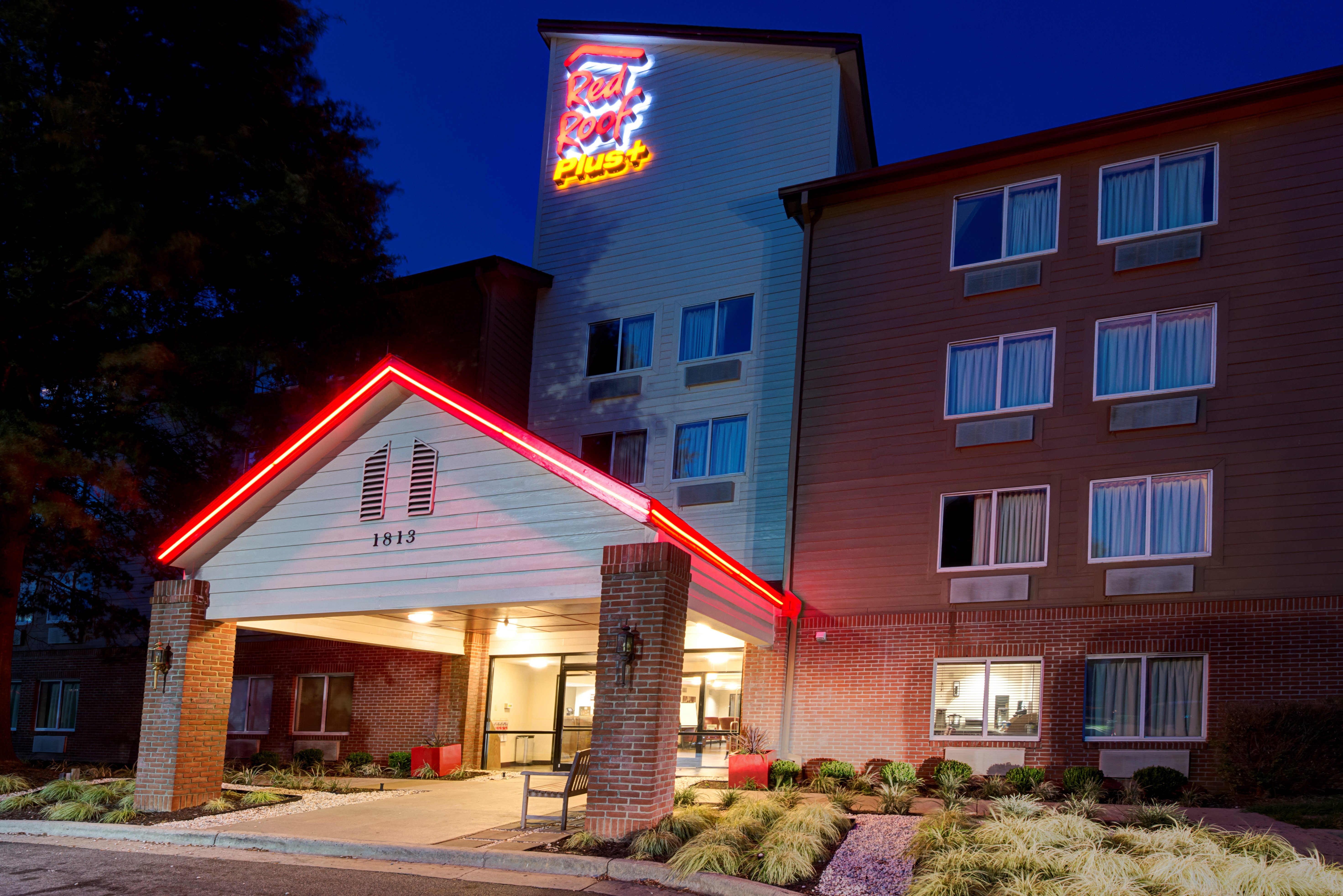 Red Roof PLUS Raleigh Downtown - NCSU/Conv Center 6/30