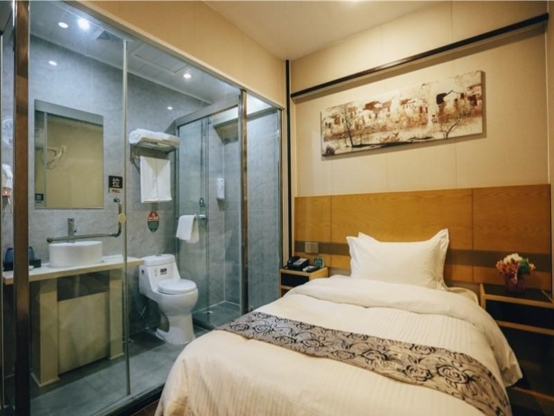 GreenTree Alliance Shanghai West Shuichan Road Hotel 12/20