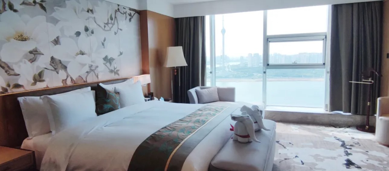 Howard Johnson Xiangyu Plaza Linyi 12/24