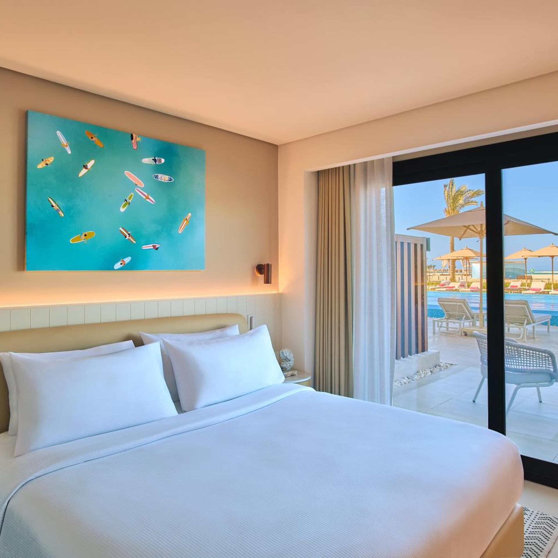 2 Bedrooms, Suite, Sea View, Direct Pool Access