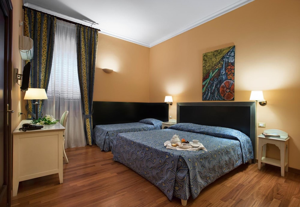 Hotel Ambasciatori 17/66