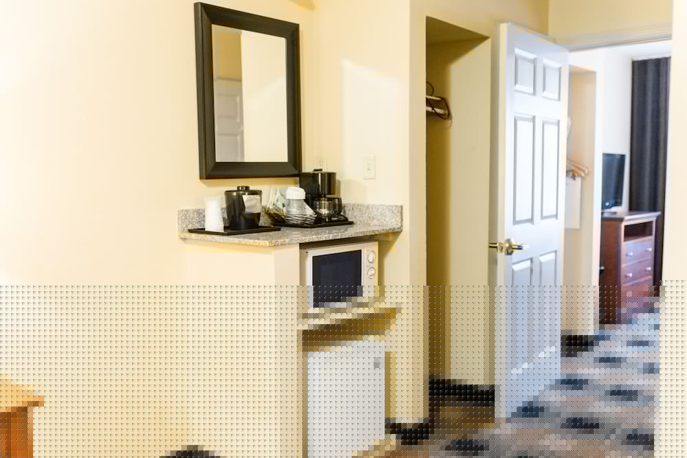 Country Inn & Suites By Radisson Helen 24/36