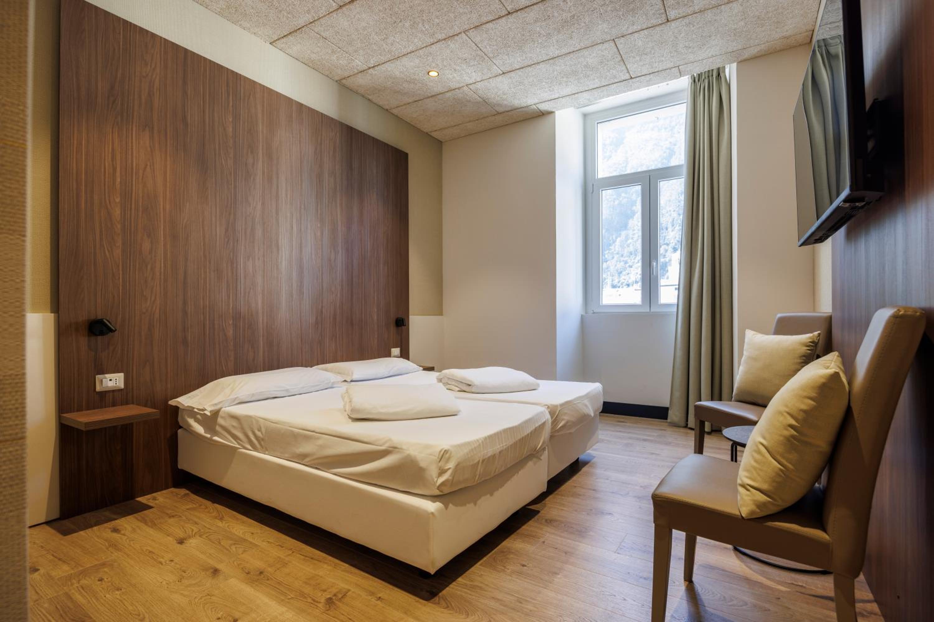 Room, Double Bed