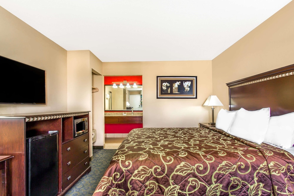 Room at Days Inn Fort Lauderdale Airport North Cruise Port, FORT LAUDERDALE - FL