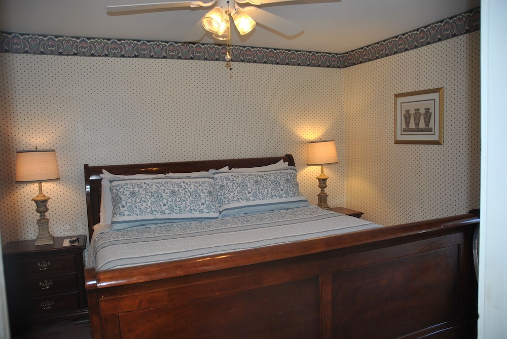 Echo Lake Inn 13/71