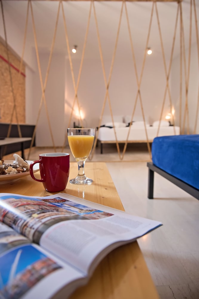 Piraeus Premium Suites 42/50