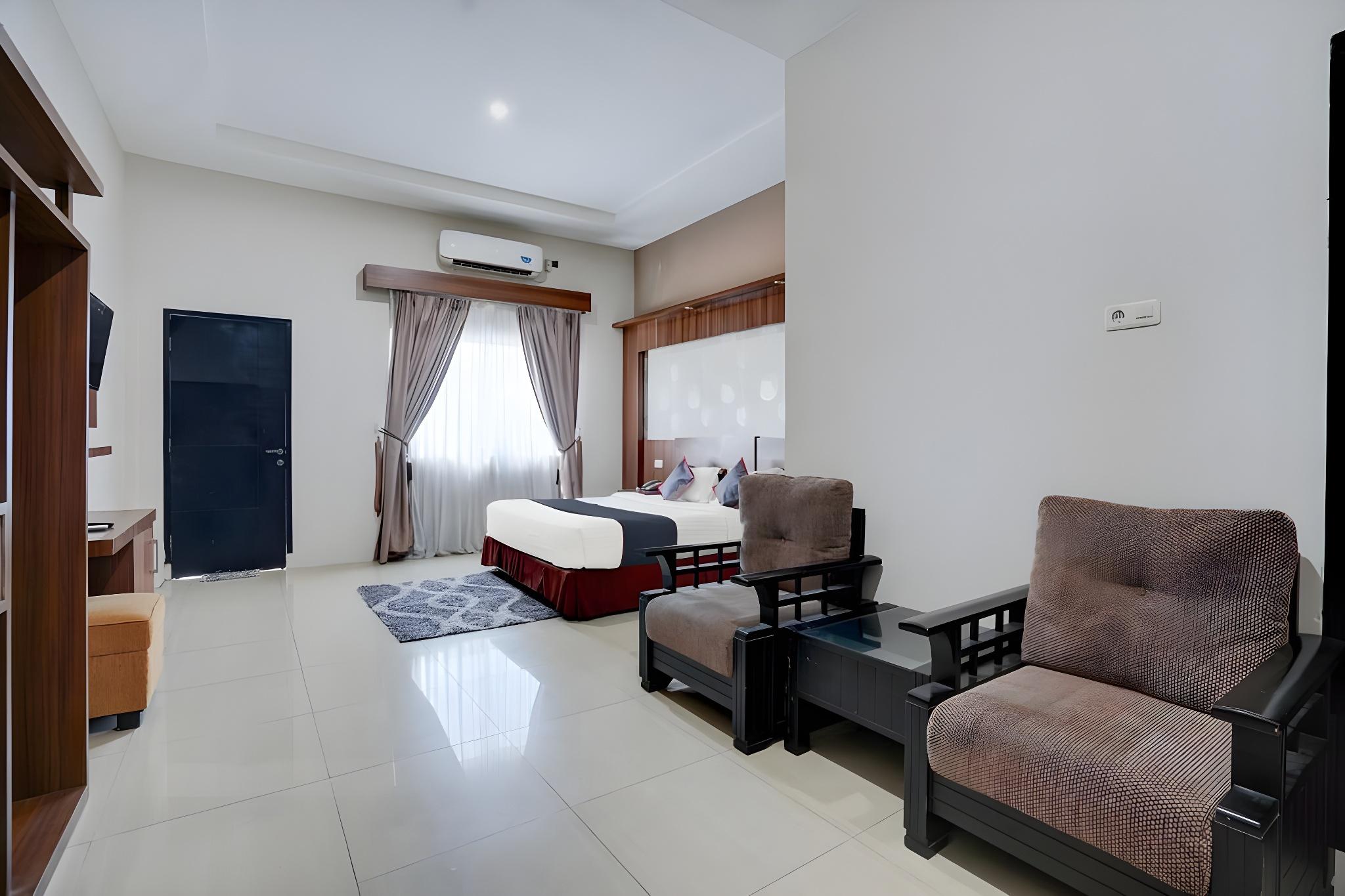 Indonesia, Standard, Queen Bed