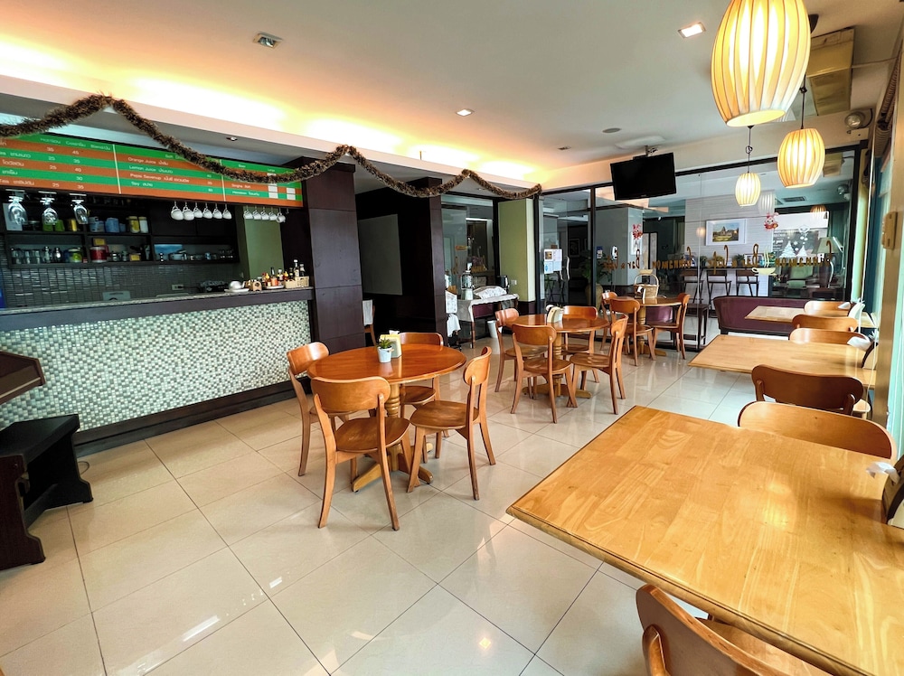 Srivichai Hotel 33/50