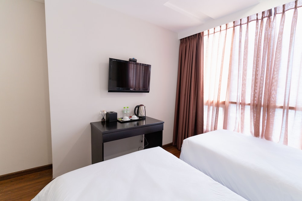 Queen Central Hotel 38/60