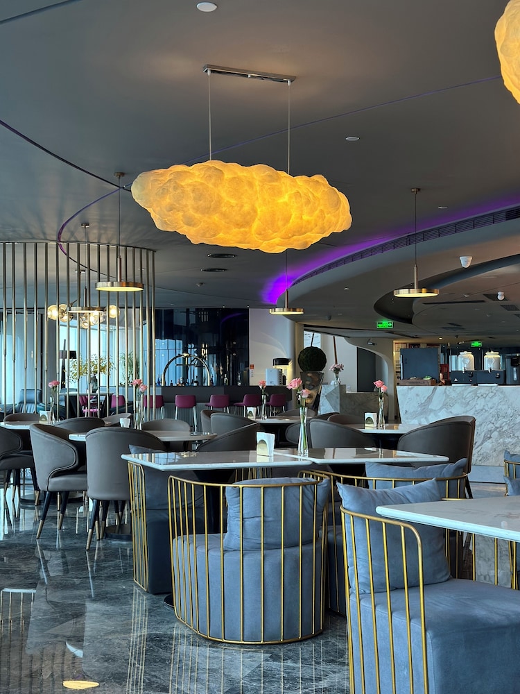 Mercure Hangzhou Qianjiang 58/67