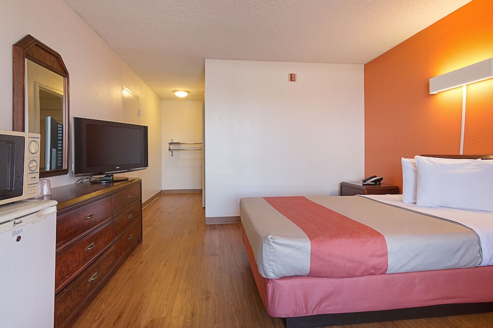 Motel6 Newnan, GA 14/58