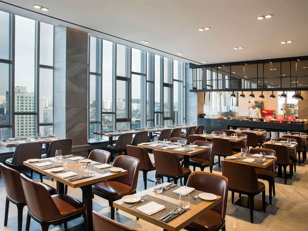 Novotel Ambassador Seoul Dongdaemun Hotels and Residences 57/75