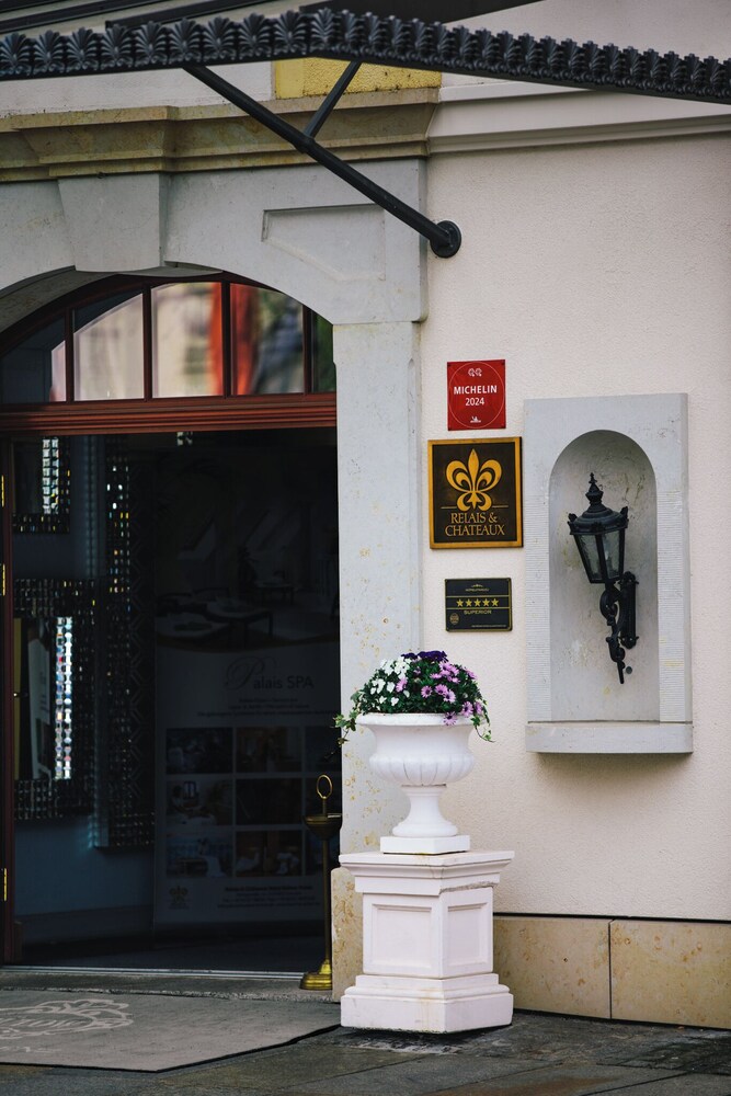 Relais And Chateaux Hotel Bulow Palais in DRESDEN