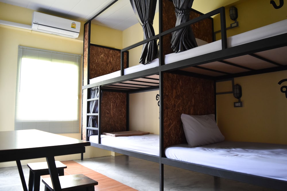 Hide Bangkok Hostel 58/69