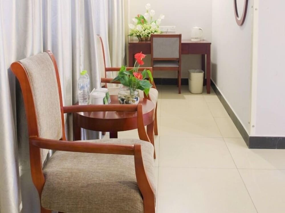 GreenTree Inn Changzhou Dinosaur City Qingyang North Road Business Hotel 6/40
