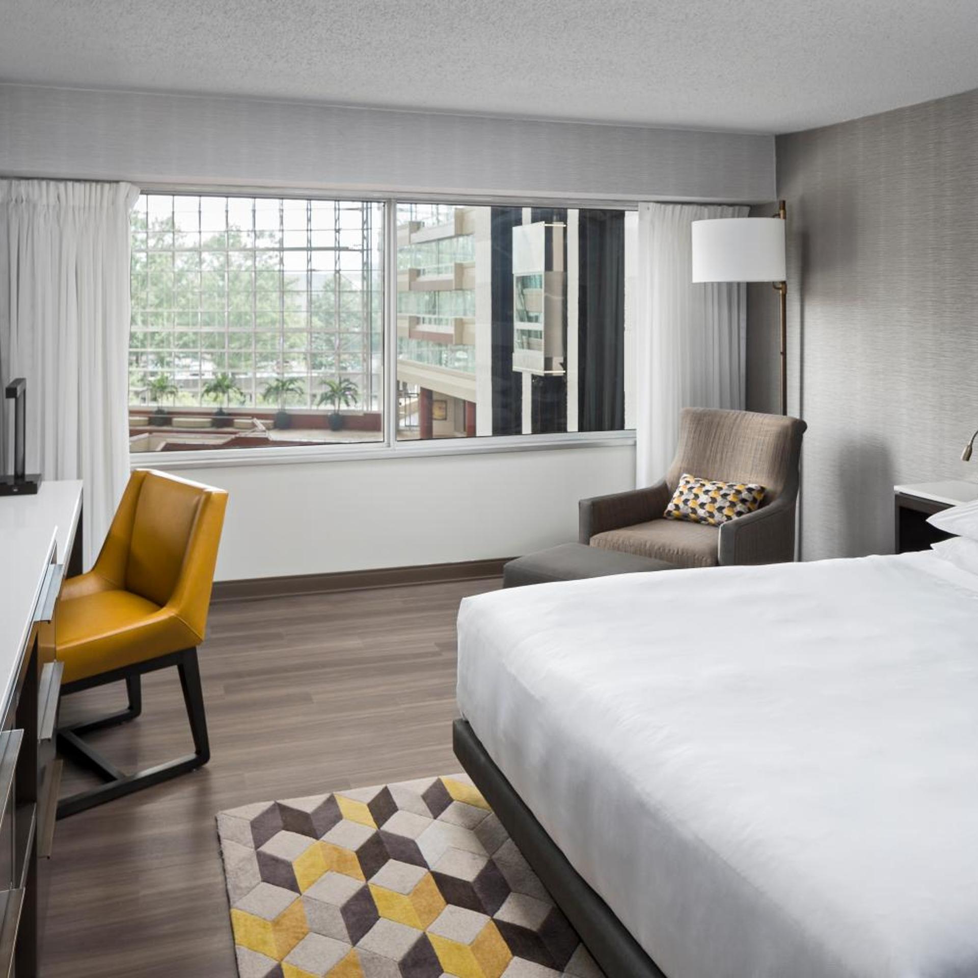 Atrium, Suite