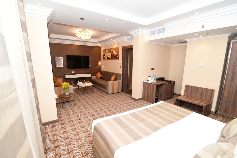 الذهبي جولدن توليب(Golden Tulip Al Zahabi) 19/50