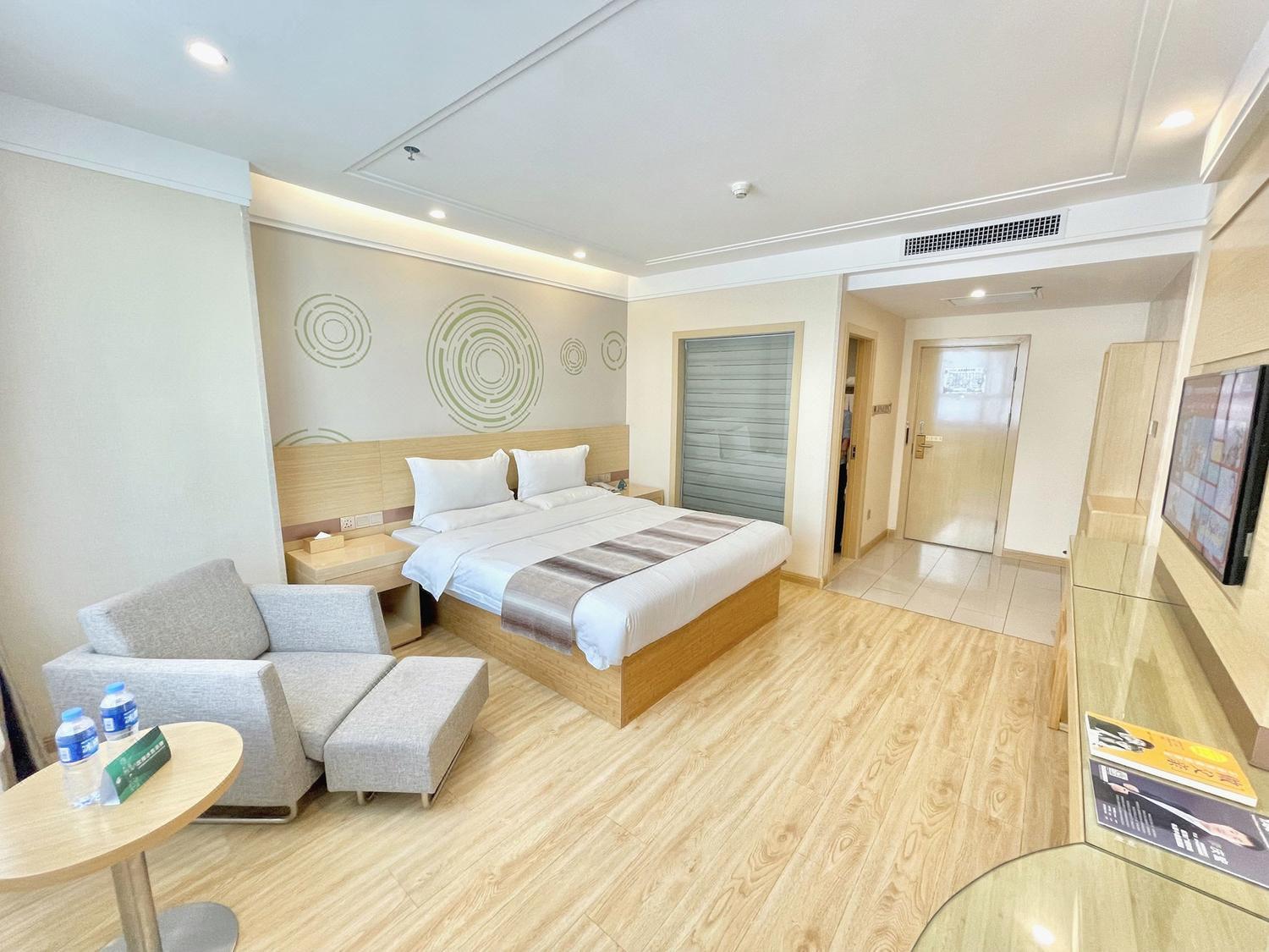 GreenTree Inn Urumqi Airport Tianyi International City 25/47