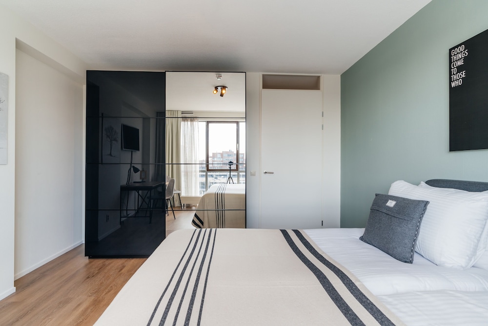 BizStay Harbour Scheveningen Apartments 13/50