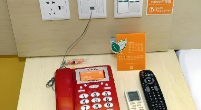 7 Days Inn Chengdu North Railway Train Station Square Branch 13/39
