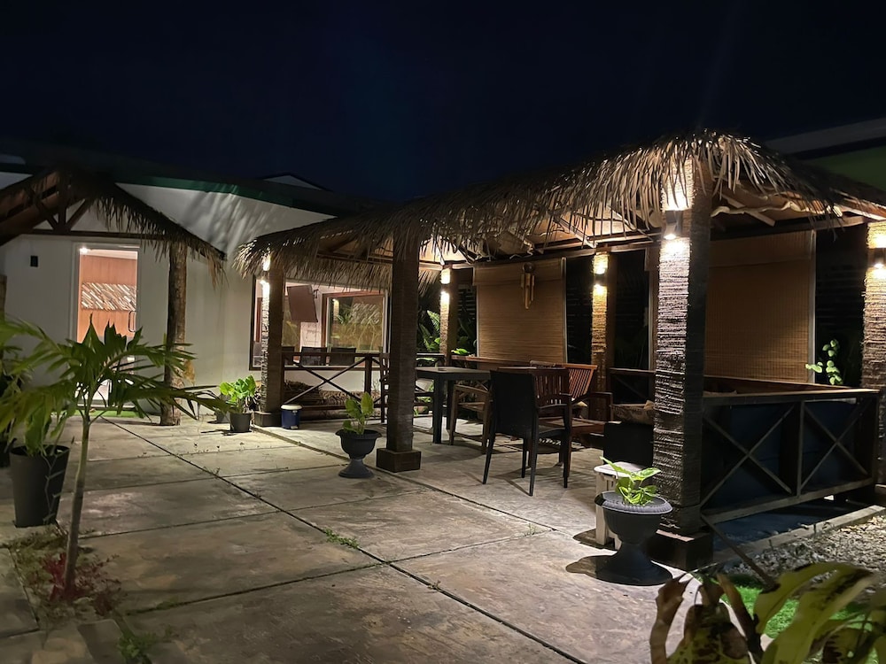 Himeyn Beach Inn - Ocho Homes by Eight Continents in HANIMAADHOO