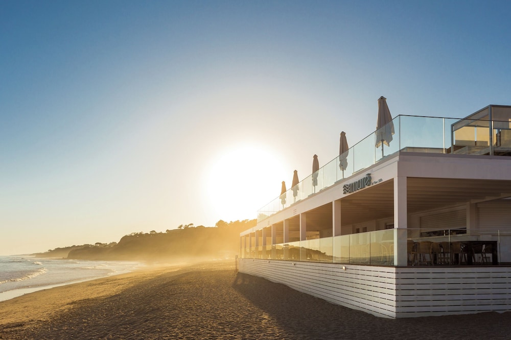Pine Cliffs Suites 3/50