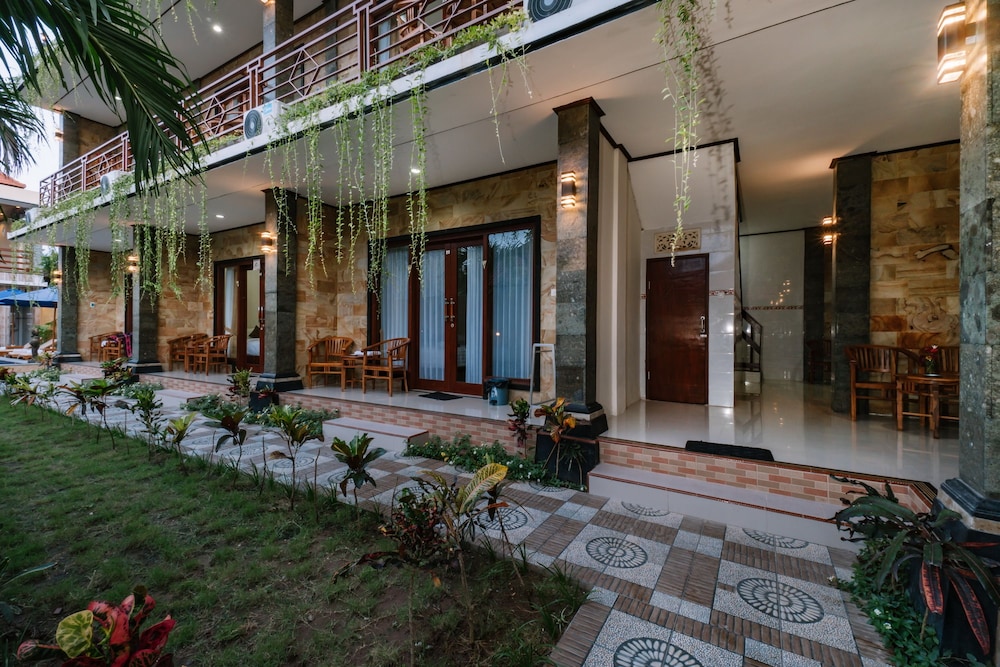 Sari Nusa Inn 1/16