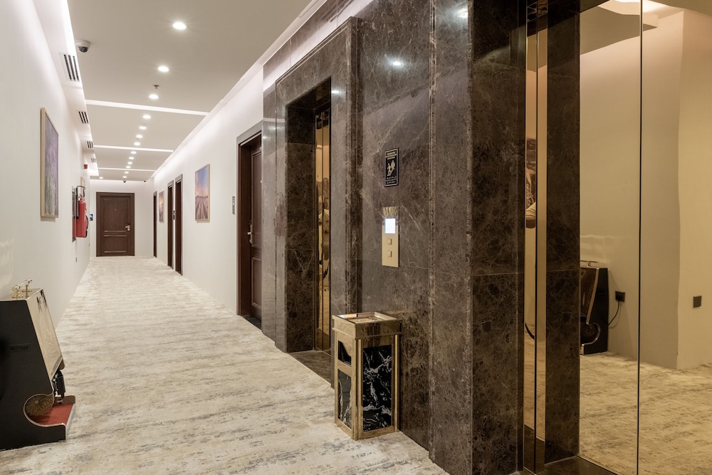 فندق كارم الرياض(Tura Hotel AlNuzha) 42/43