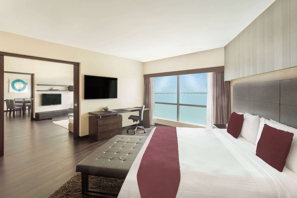 Wyndham Guayaquil Puerto Santa Ana 19/63