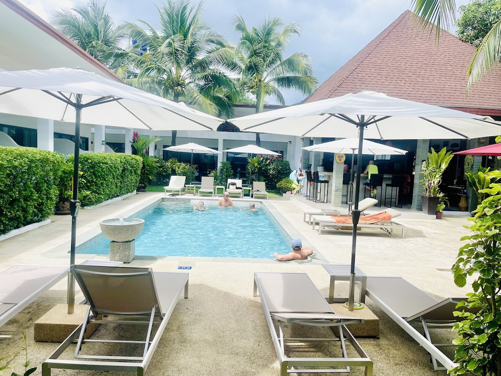 Lotus Bleu Resort & Restaurant 50/61