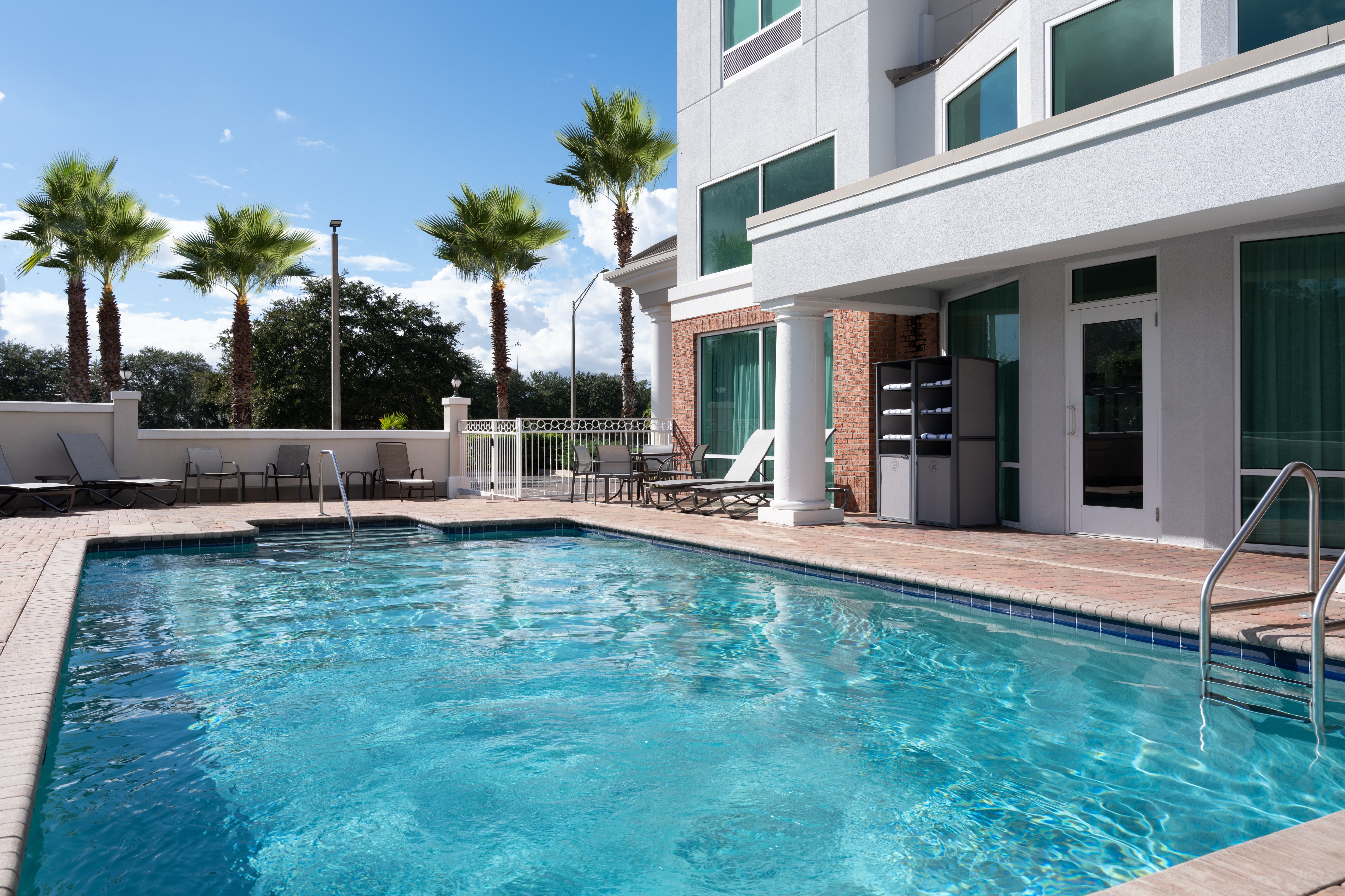 Holiday Inn Express Hotel & Suites Chaffee - Jacksonville West 48/49