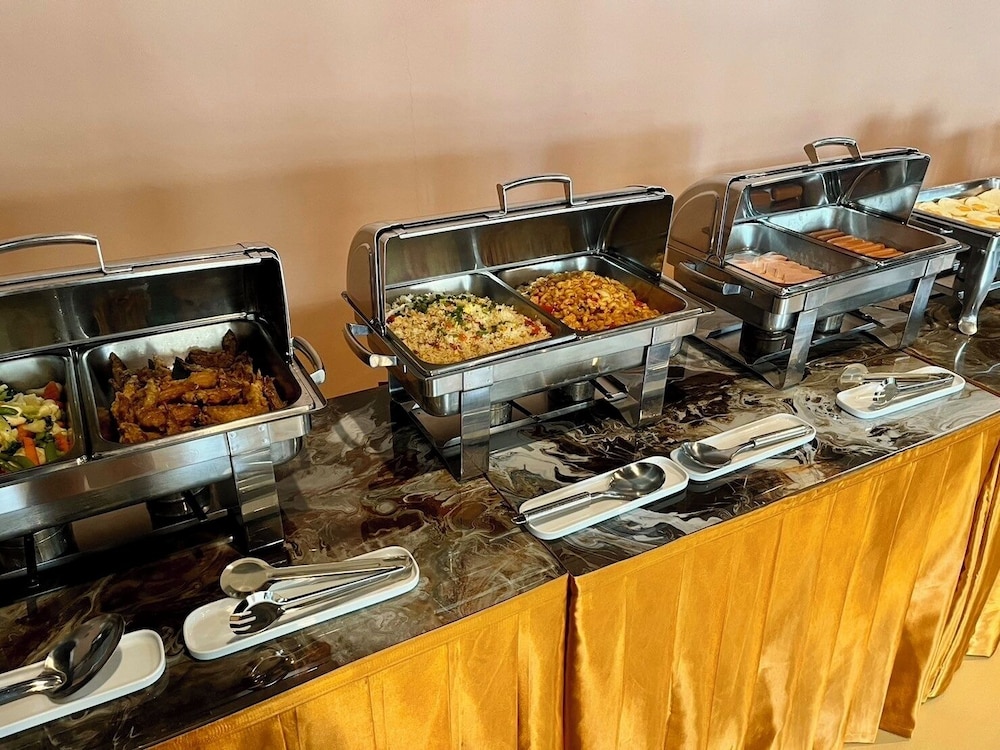 CROWN PATTAYA BEACH HOTEL 36/58