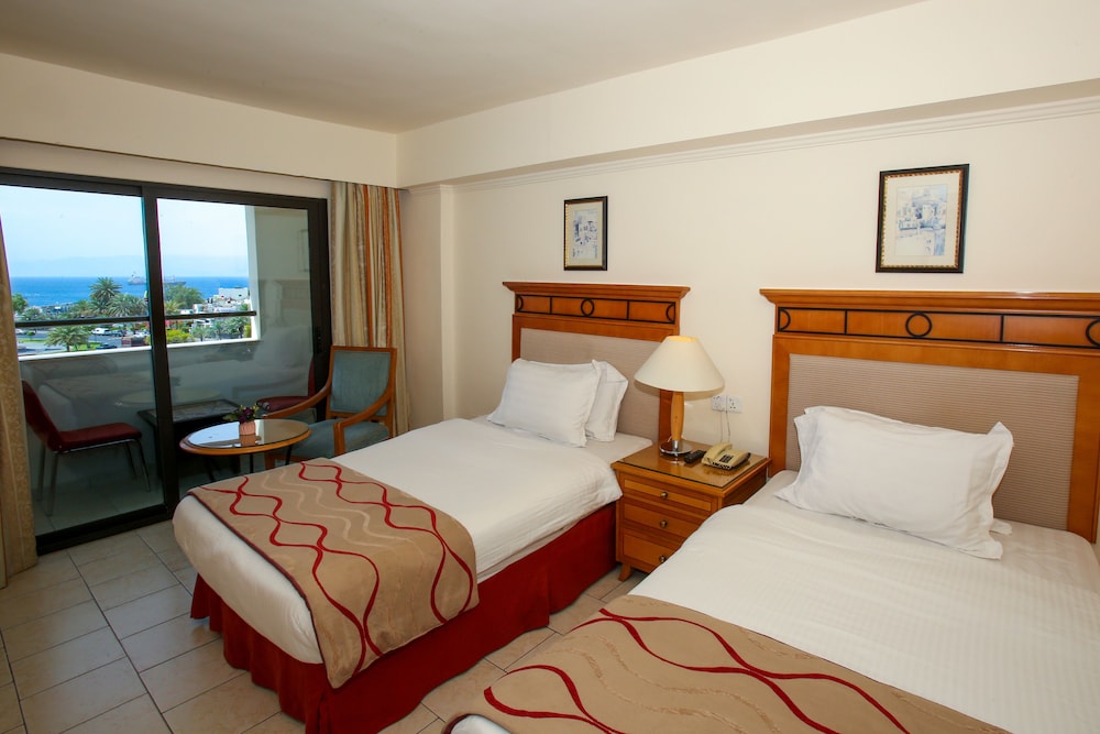 MINA HOTEL 21/65