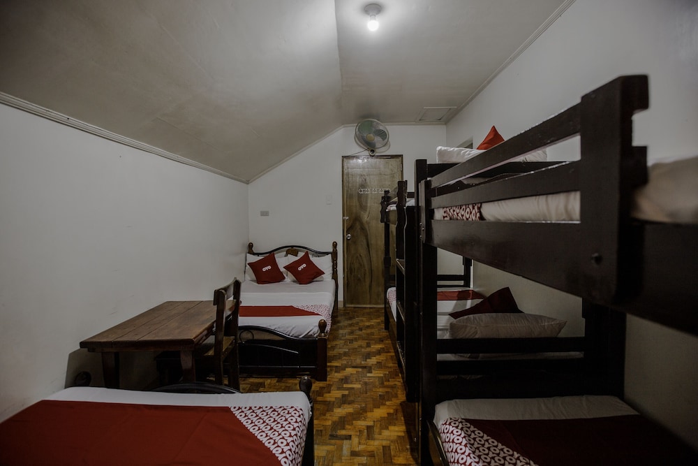 OYO 741 Sierra Travellers Inn 32/43