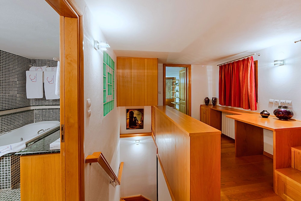In Camera Art Boutique Hotel 48/50