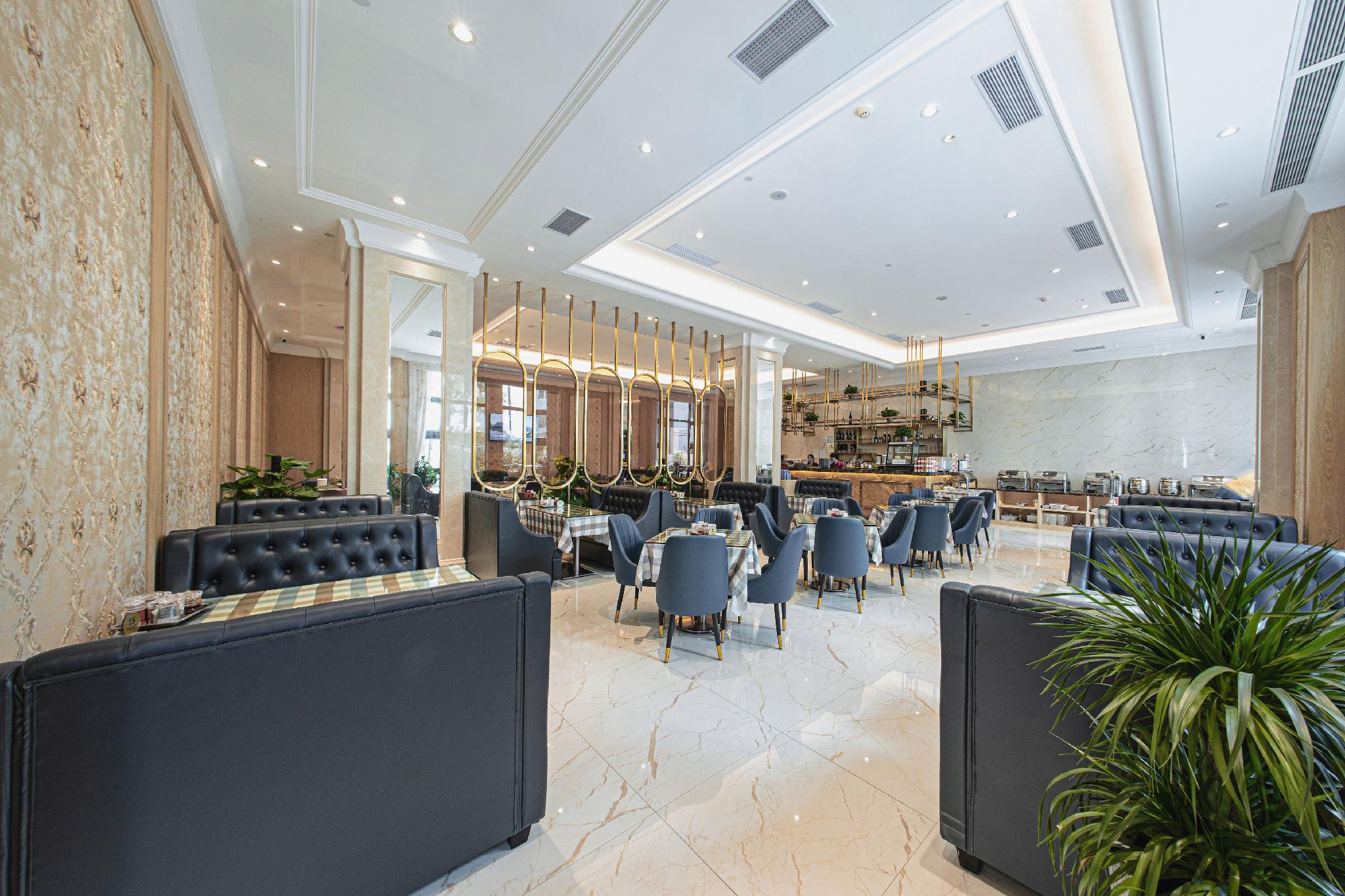 Vienna International Hotel (Zhongshan Lihe Plaza Xingzhong Road Store) 41/58