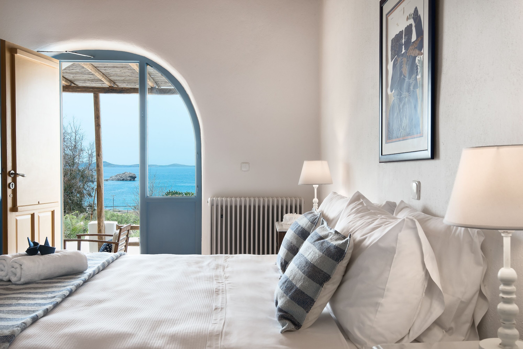 DELUXE, DOUBLE BED, SEA VIEW, SHARED TERRACE