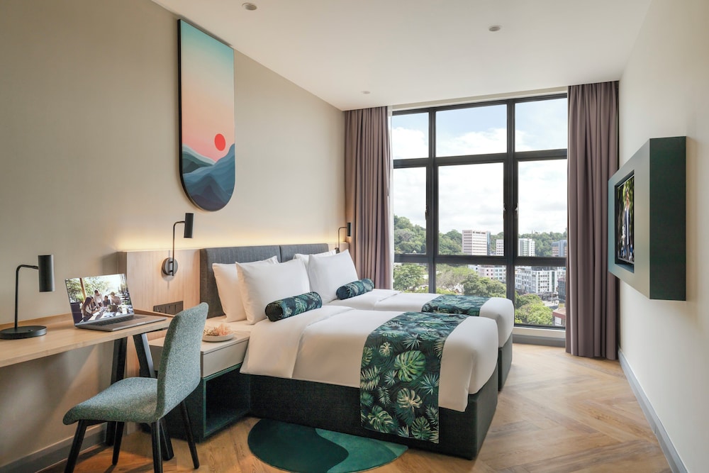 1 BEDROOM PREMIER TWIN