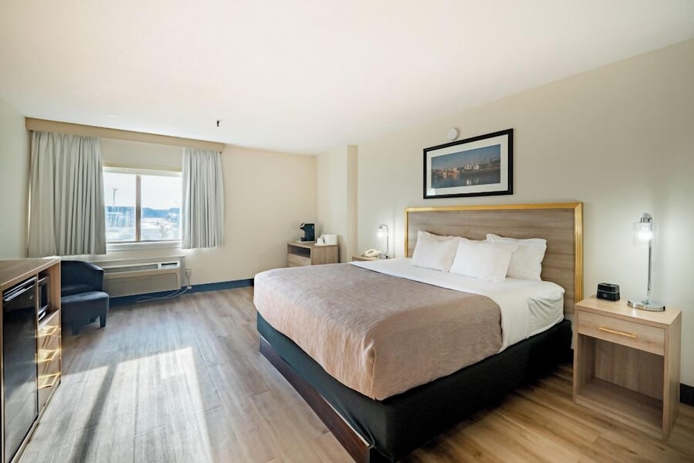 Room at Halifax Airport Hotel, GOFFS - NOVA SCOTIA