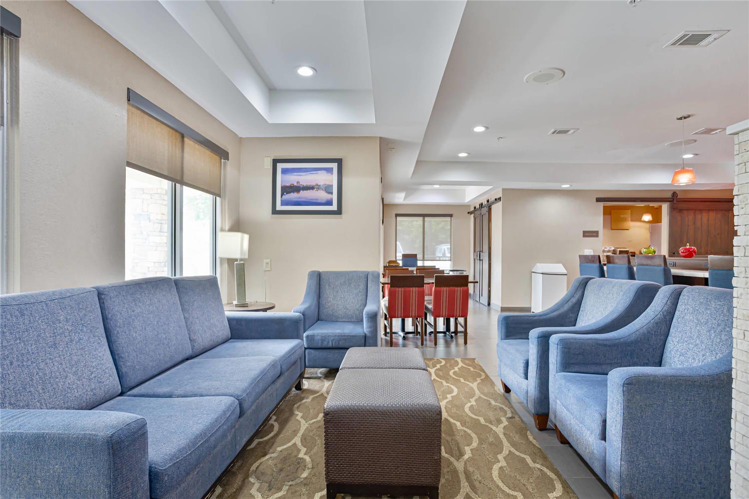 Comfort Inn and Suites Montgomery East Carmichael Rd 30/54