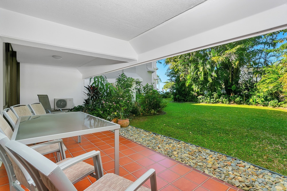 Roydon Beachfront Holiday Apartments 17/50