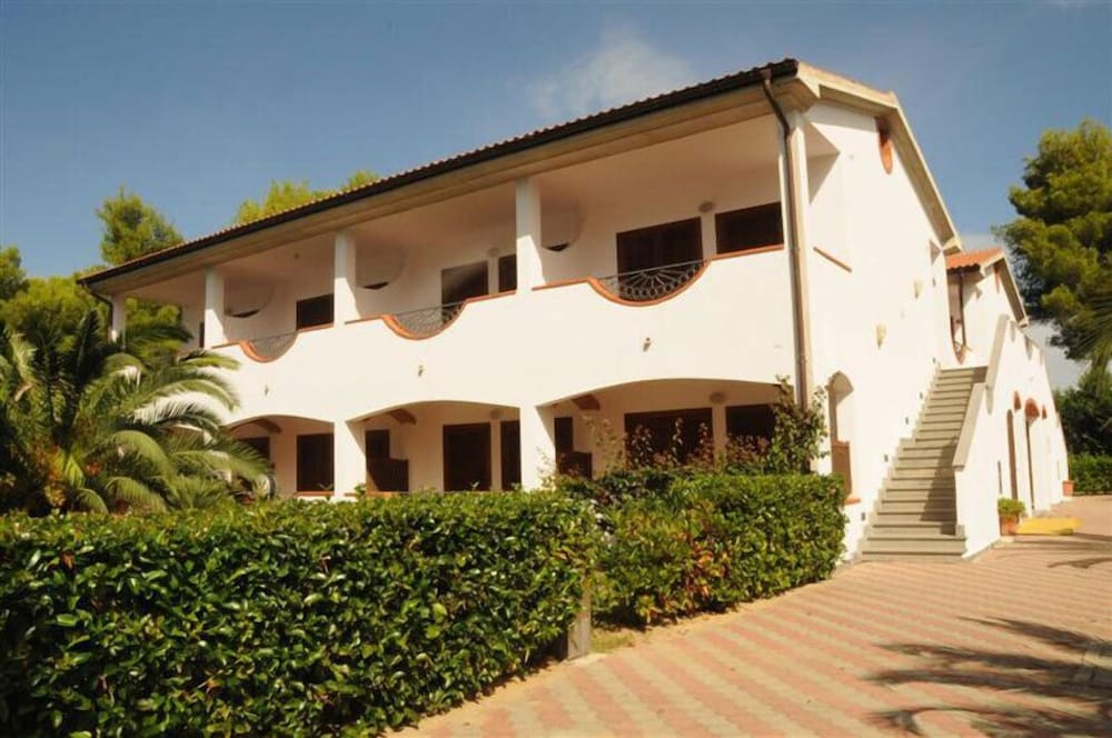 Nicolaus Club Bagamoyo Resort 12/15