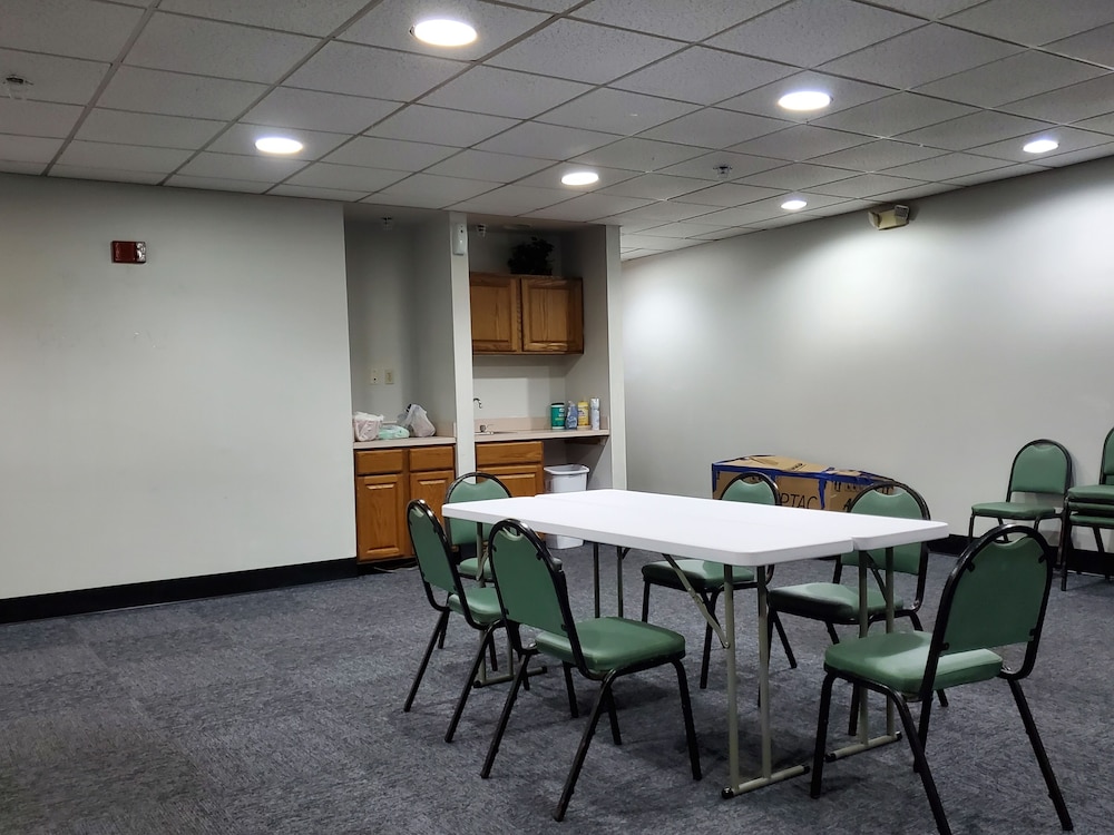 Motel6 Pine Bluff, AR 32/50