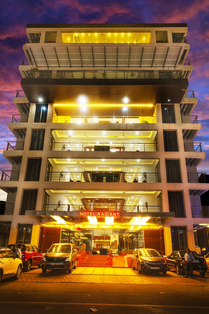 Hotel Radiant 1/27