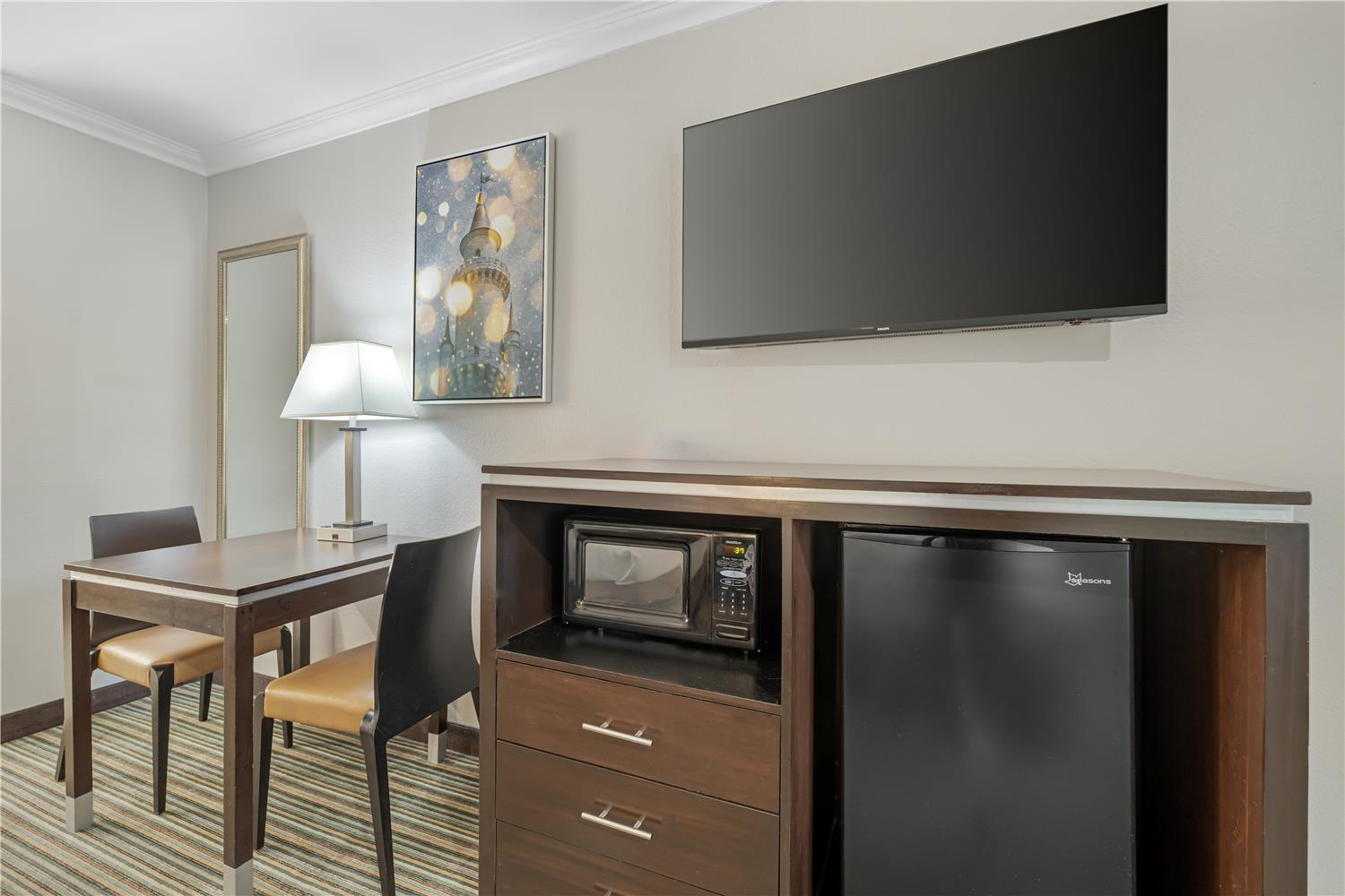 Best Western Courtesy Inn - Anaheim Park Hotel 24/31
