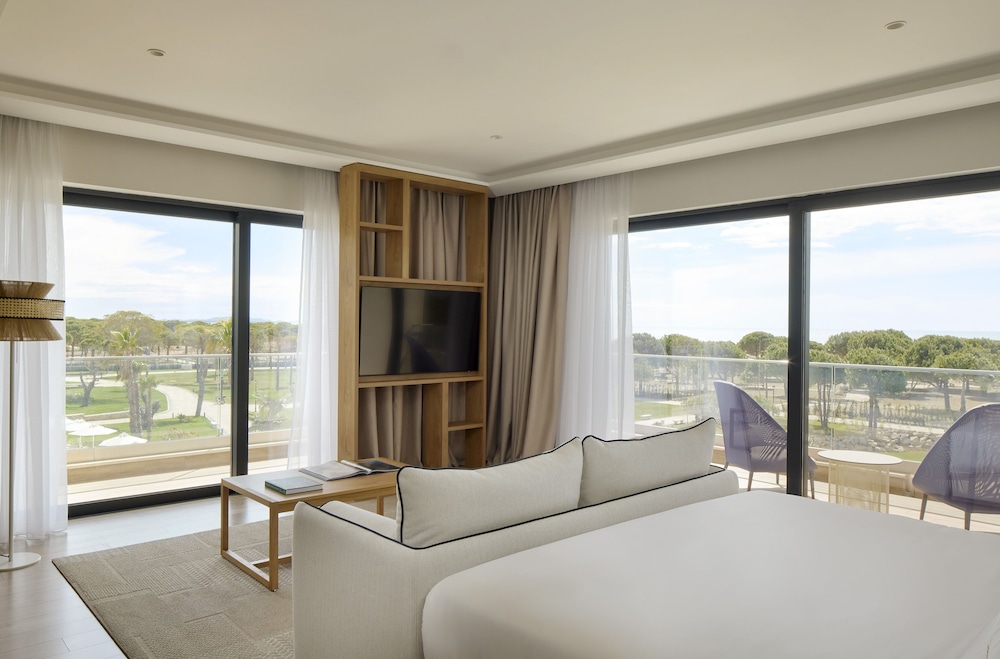 The Level, Junior Suite, King Bed, Beach Side, Adult Only، MELIA DURRES ALBANIA 2/3
